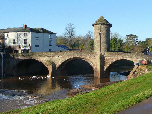 File:Monnow Bridge - geograph.org.uk - 1070447.jpg