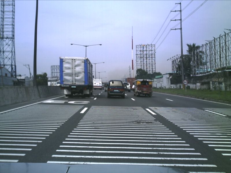 File:North Luzon Expressway Rumble Strips.jpg