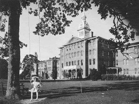 File:Oregon State Hospital c. 1900.jpg