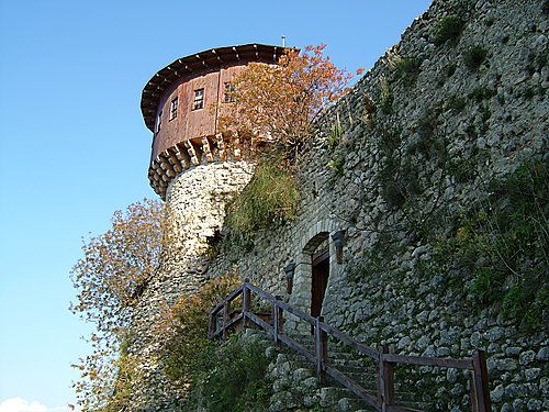 File:Petrela Castle, Tirana.jpg