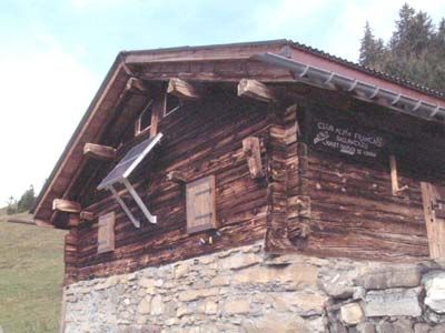 File:Refuge de Véran.jpeg