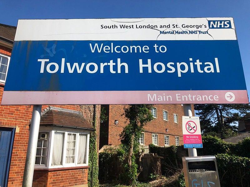 File:Tolworth Hospital sign.jpg