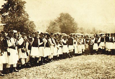 File:Zlatiborians wearing the traditional attire.jpg