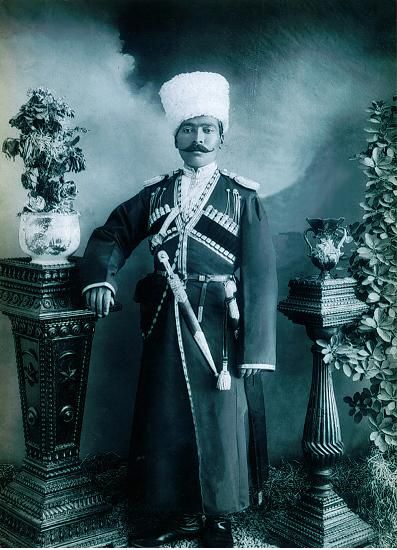 File:Assadollah Hosseinpoor wearing a papakha.jpg