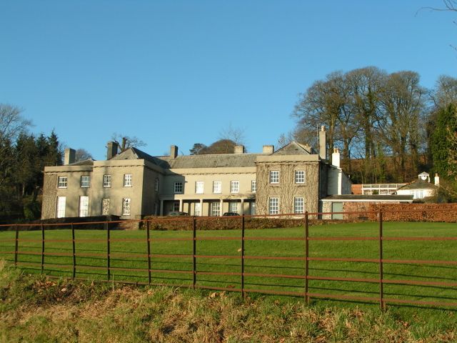 File:Fursdon House - geograph.org.uk - 1090989.jpg