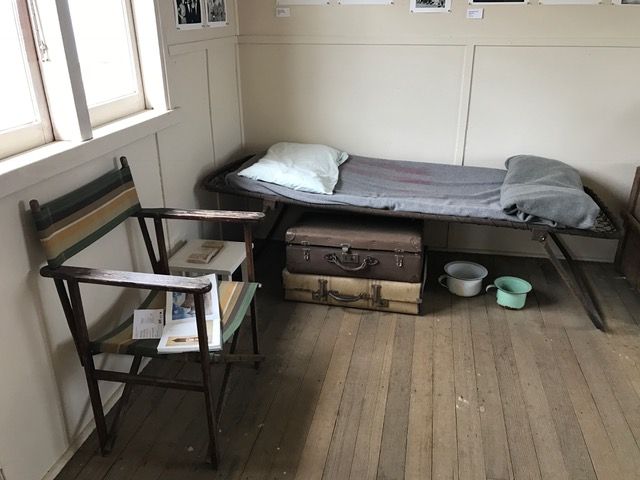 File:Migrant accommodation.jpg