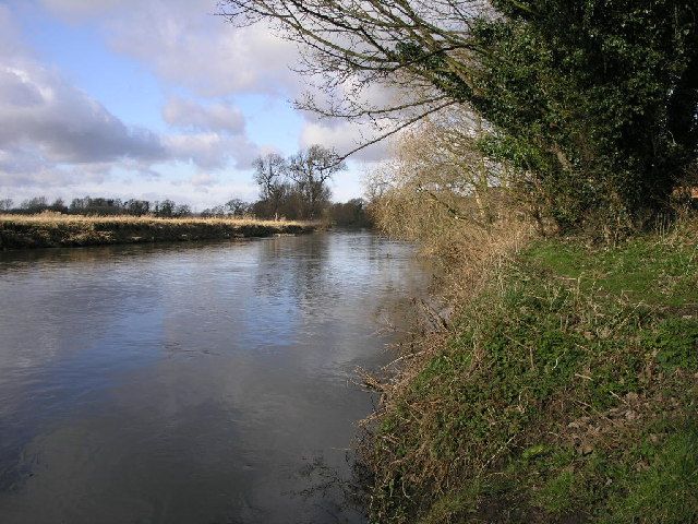 File:River Tame - geograph.org.uk - 122886.jpg