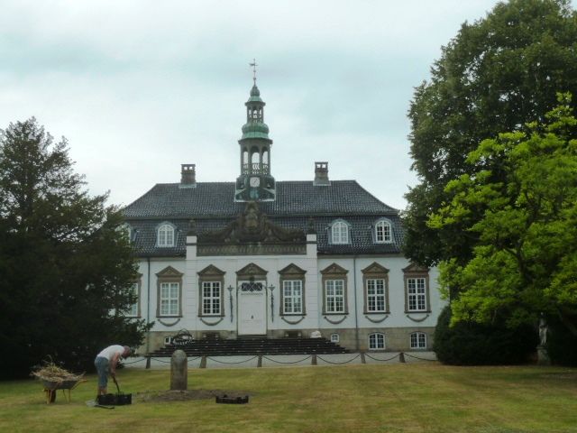 File:Søllerød Slot.JPG