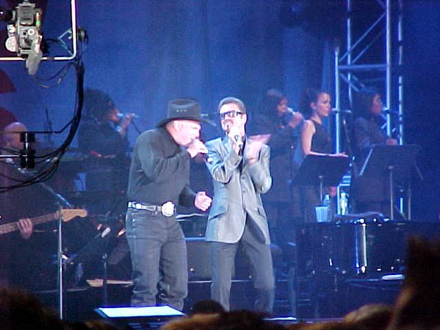 File:George Michael and Garth Brooks (2000).jpg