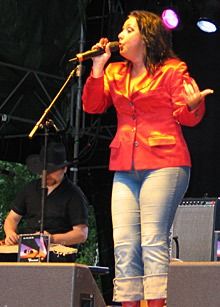 File:Monica Silverstrand Lida Country Festival 2004.jpg