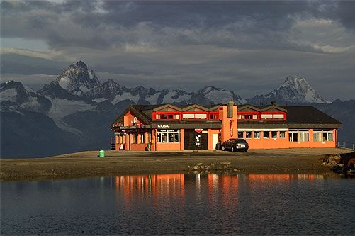 File:Nufenenpass-restaurant.jpg