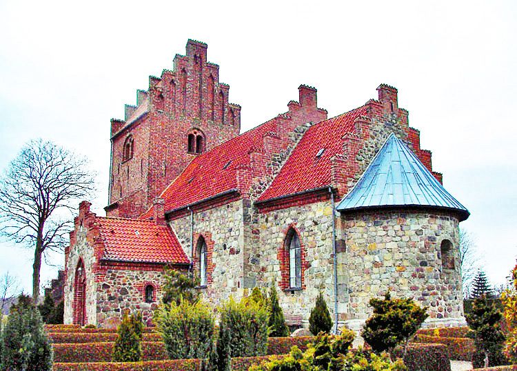 File:Skellebjerg kirke (Sorø).jpg