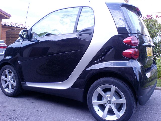 File:Smart Fortwo.jpg