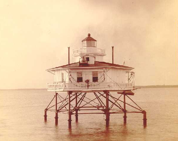 File:White Shoal Light 1885.PNG