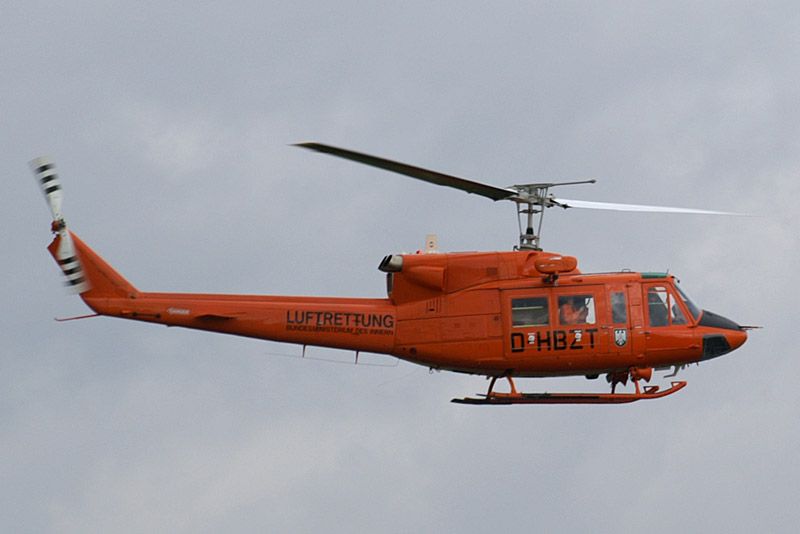 File:BMI Bell 212 D-HBZT.jpg