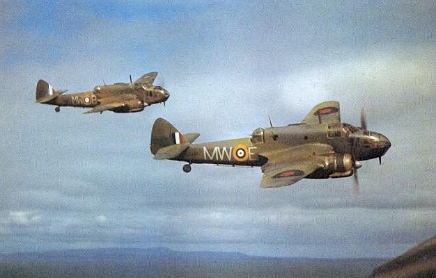 File:Bristol Beauforts 217 Squadron in flight.jpg