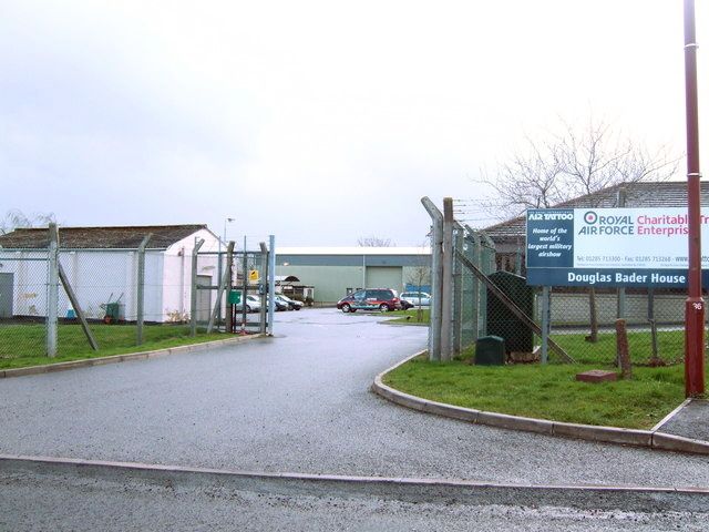 File:Douglas Bader House, Geograph.jpg