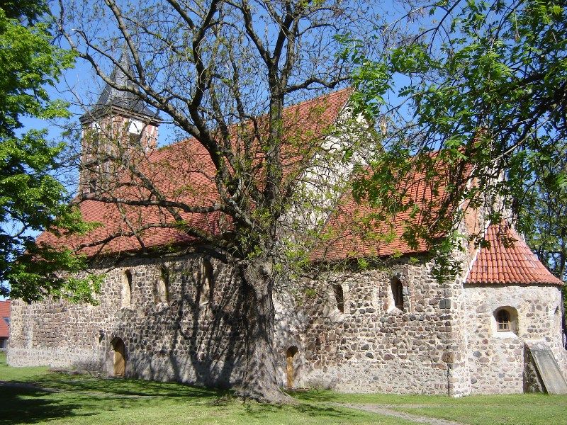 File:Grabowkirche.jpg