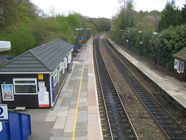 File:Seer Green and Jordans railway station.jpg