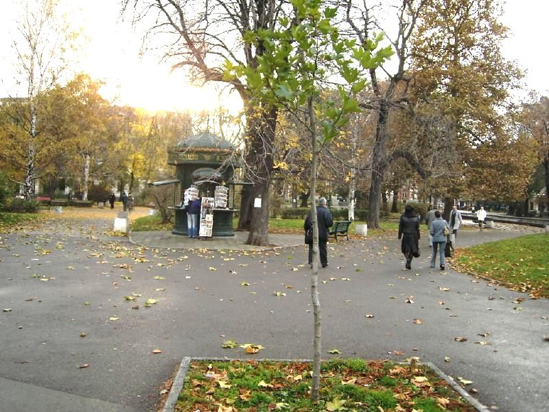 File:Sofia-garden-kiosk-georgivar.jpg