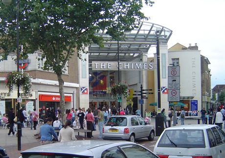 File:The Chimes entrance, Uxbridge.jpg