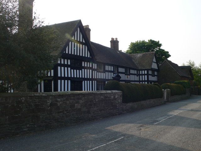 File:The Manor House, Little Stretton.jpg