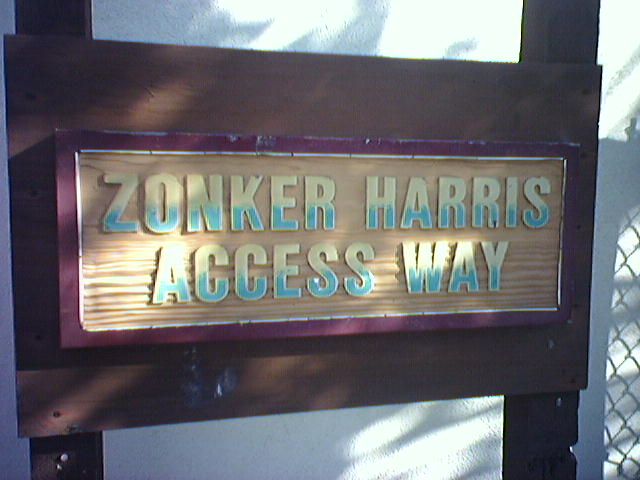 File:Zonker Harris Access Way.jpg