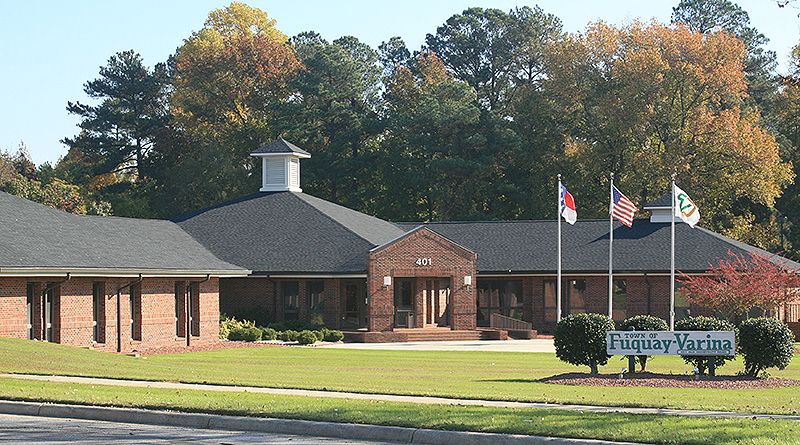 File:Fuquay-Varina town hall.jpg