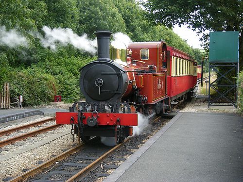 File:Train in santon.jpg