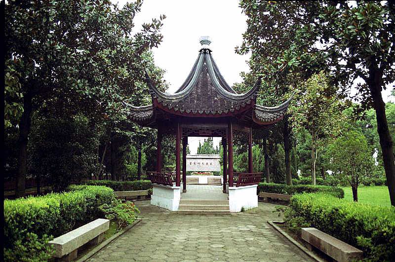 File:Ye Shengtao Memorial Park.jpg