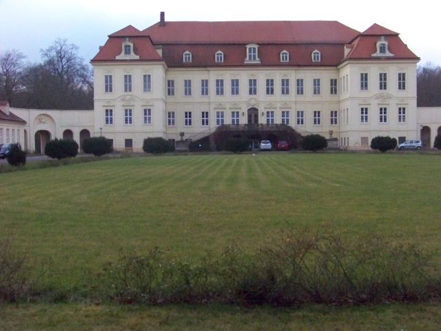 File:Schloss-Nischwitz1.jpg