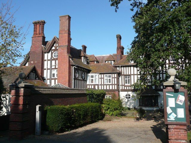 File:Sea Marge Hotel, Overstrand.jpg