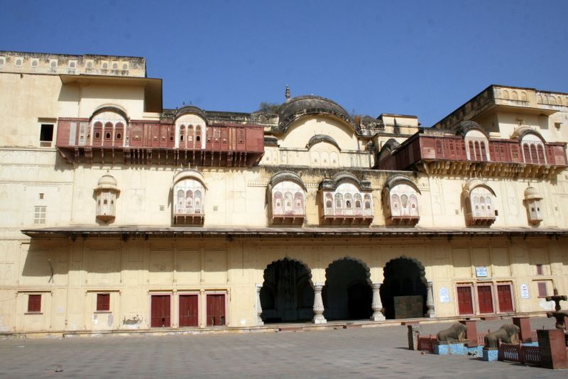 File:Vinay Vilas Mahal (City Palace) Alwar-001.jpg