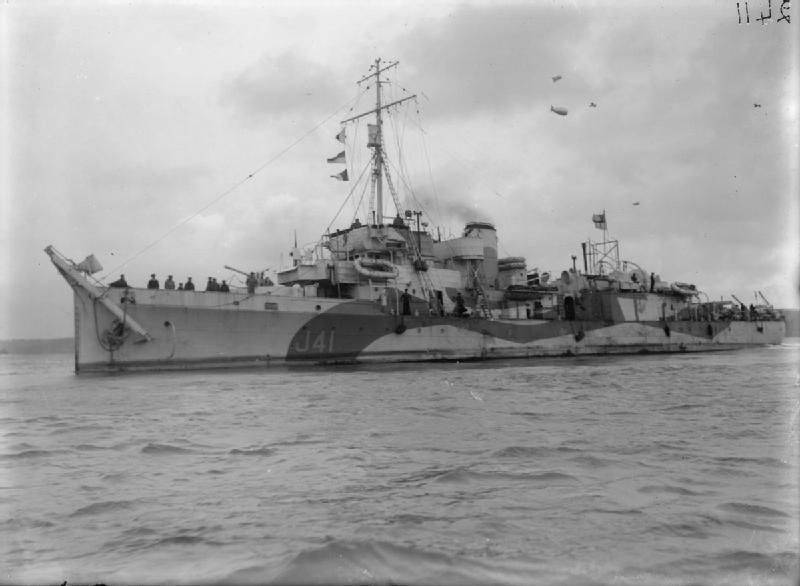 File:HMS Albury (J41) IWM FL 390.jpg