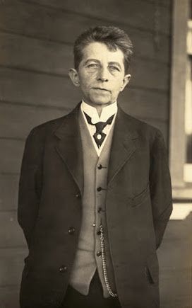 File:Hjelmar Danneville 1914-1917.jpg