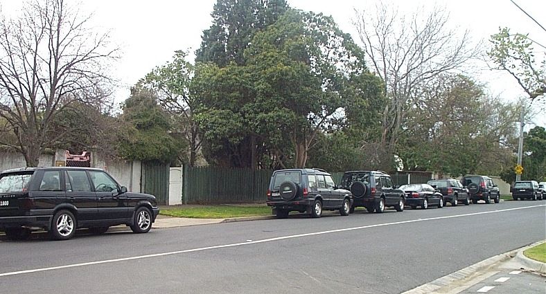 File:Suburban Toorak.JPG