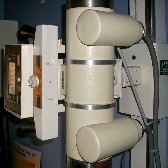 File:Xray Machine Champion Chiropractic.jpg