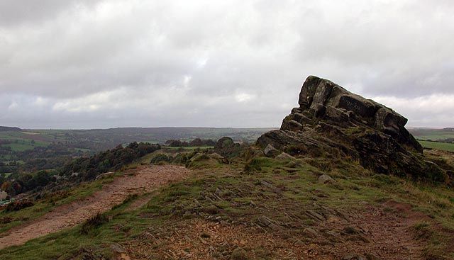 File:Fabrick or Ashover Rock.jpg