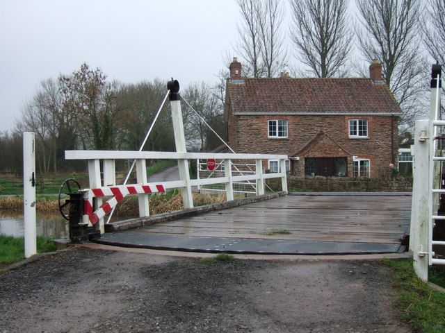 File:Fordgate swing bridge.jpg