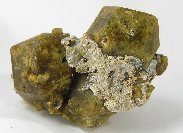 File:Grossular-137781.jpg