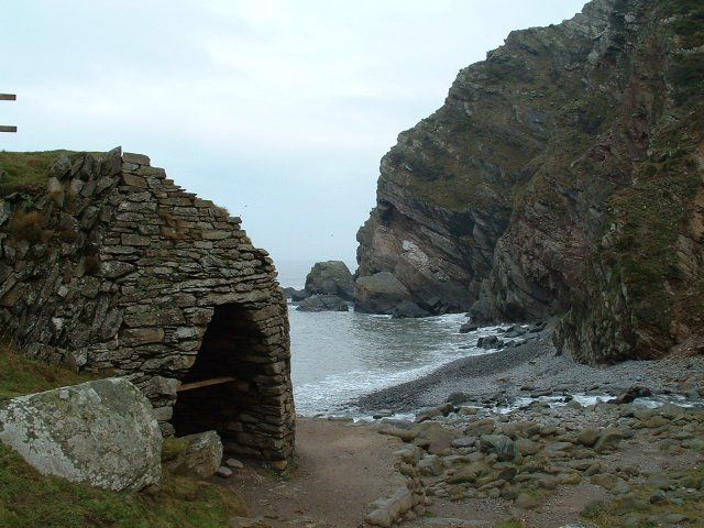 File:Heddon's Mouth - geograph.org.uk - 5880.jpg