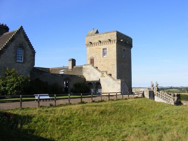 File:Manderston dairy tower, Buxley.jpg