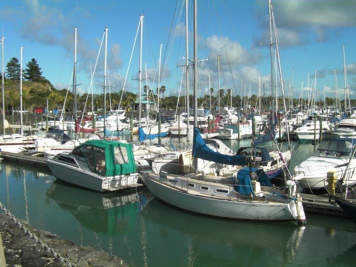 File:Pine Harbour Marina Beachlands New Zealand.jpg