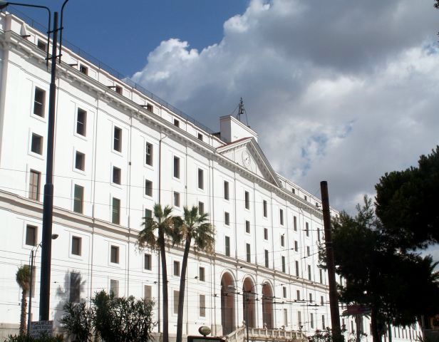 File:Albergo Poveri6.jpg