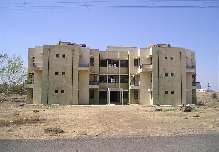 File:DPD College Boys Hostel.jpg