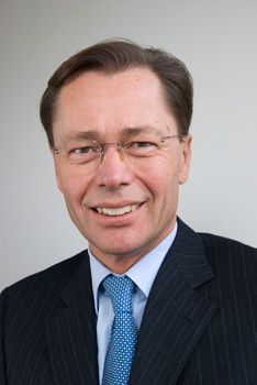 File:Dr thomas middelhoff.jpg