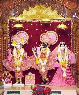 File:Houston Mandir RadhaKrishna Dev.jpg