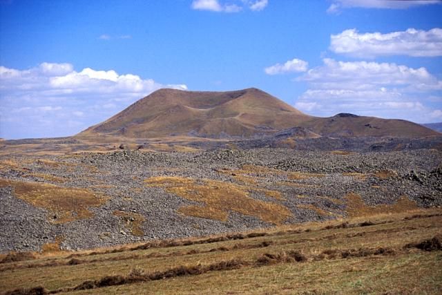 File:PorakVolcano.jpg