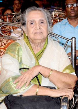 File:Sulochana Latkar (May 2011).jpg