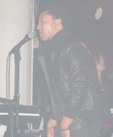 File:Tahj Mowry performing November 2009 (Cropped).jpg